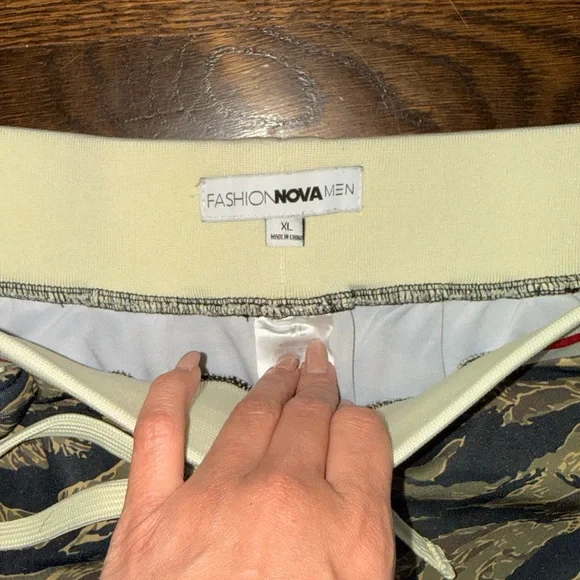 Fashion Nova Men Camo Joggers XL Side Stripe Track Pants - Picture 3 of 6